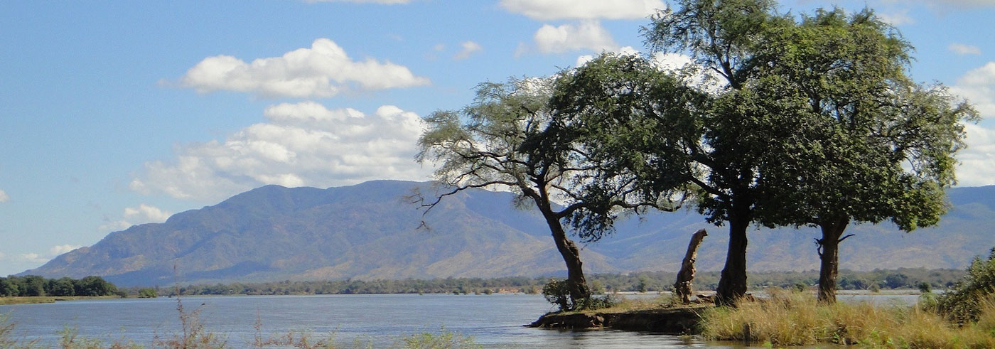 lower-zambesi-valley-panorama